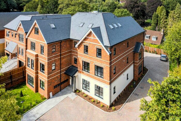 2 Bedroom Flat To Rent In Church Road, Mera Heights, CR8