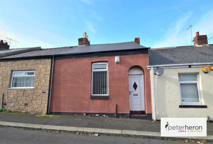 2 Bedroom Cottage To Rent In Warennes Street, Pallion, Sunderland, SR4
