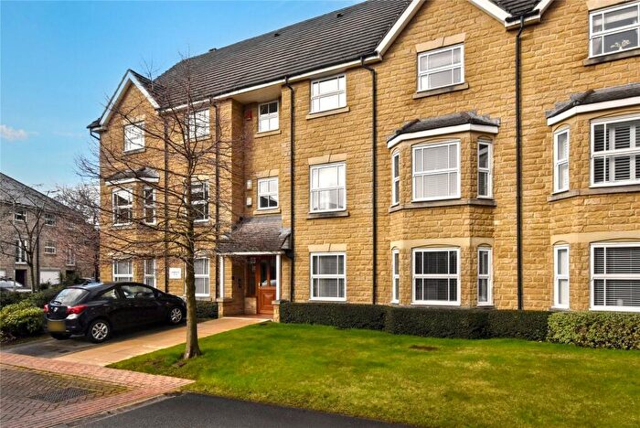 2 Bedroom Apartment For Sale In Redwald Drive, Guiseley, Leeds, West Yorkshire, LS20