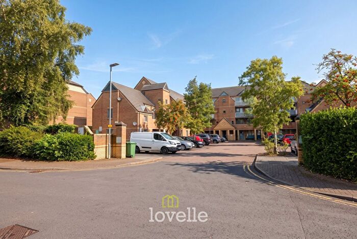 2 Bedroom Flat For Sale In Manor Avenue, Grimsby, DN32