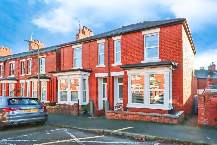 3 Bedroom Semi Detached House For Sale In Stewart Road, Oswestry, SY11