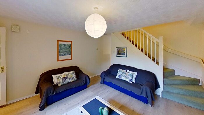 2 Bedroom House To Rent In Hinchin Brook, Lenton, Nottingham, NG7