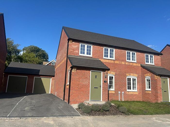 3 Bedroom Semi-Detached House To Rent In Burmese Road, Pinxton, Nottingham, NG16