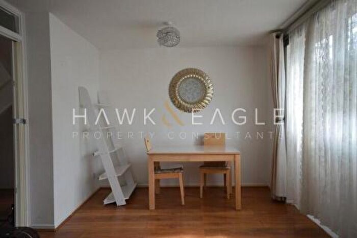 3 Bedroom Maisonette To Rent In Greater London, E1