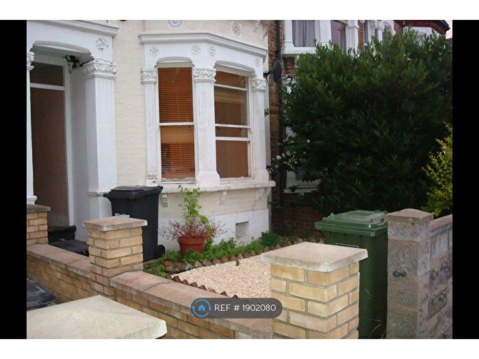 1 Bedroom Flat To Rent In Dalrymple Road, London, SE4
