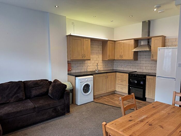 2 Bedroom Flat To Rent In London, SE15