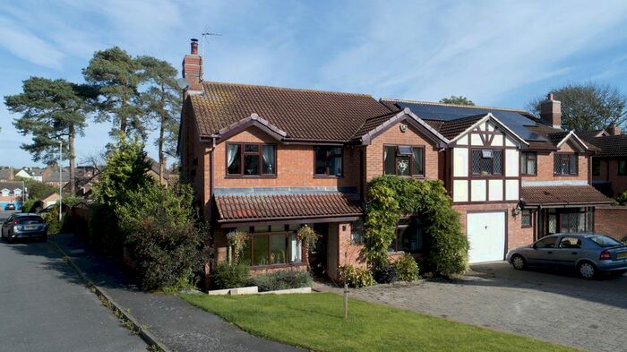 4 Bedroom Detached House For Sale In St. Leonards Close, Burton-On-The-Wolds, LE12