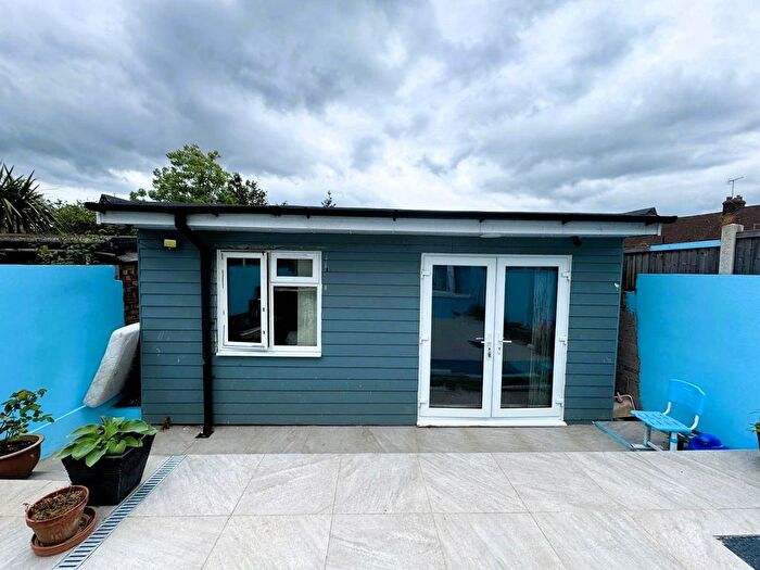 1 Bedroom Flat To Rent In Abbey Road, Gillingham, ME8