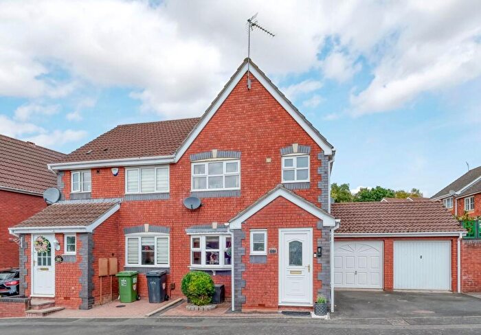3 Bedroom Semi-Detached House For Sale In Carthorse Lane, Redditch, B97