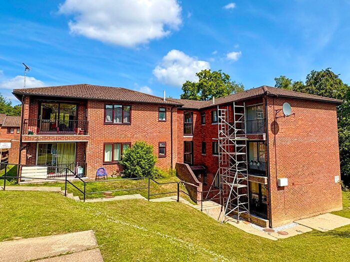 1 Bedroom Property To Rent In The Lawns, Crowborough, TN6