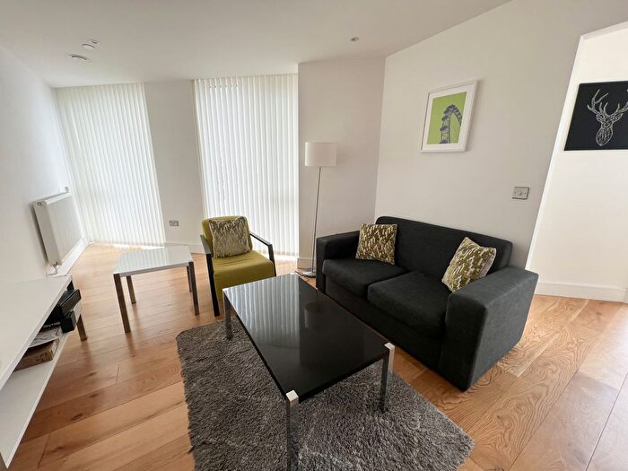 2 Bedroom Flat To Rent In High Street, Stratford, London, E15