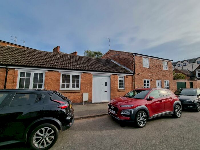 4 Bedroom Town House To Rent In And A Farley Street, Leamington Spa, CV31