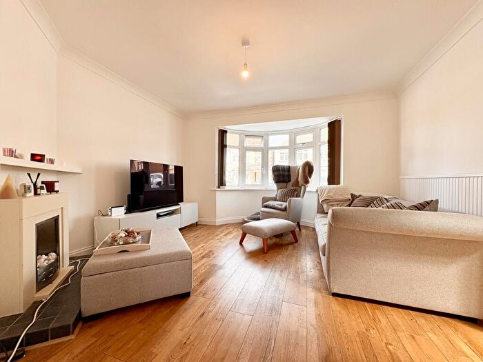 3 Bedroom House To Rent In Heathside Avenue, Bexleyheath, DA7