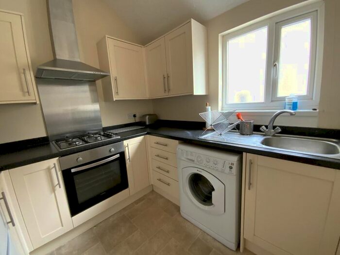3 Bedroom Flat To Rent In Whitchurch Road, Heath, Cardiff, CF14