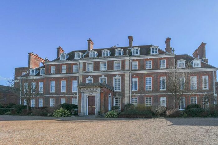 2 Bedroom Flat For Sale In Flat Waldershare House, Waldershare, Dover, Kent, CT15