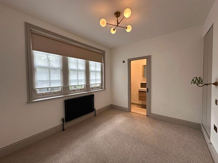 3 Bedroom Flat To Rent In Wooler Street, Walworth Village, SE17
