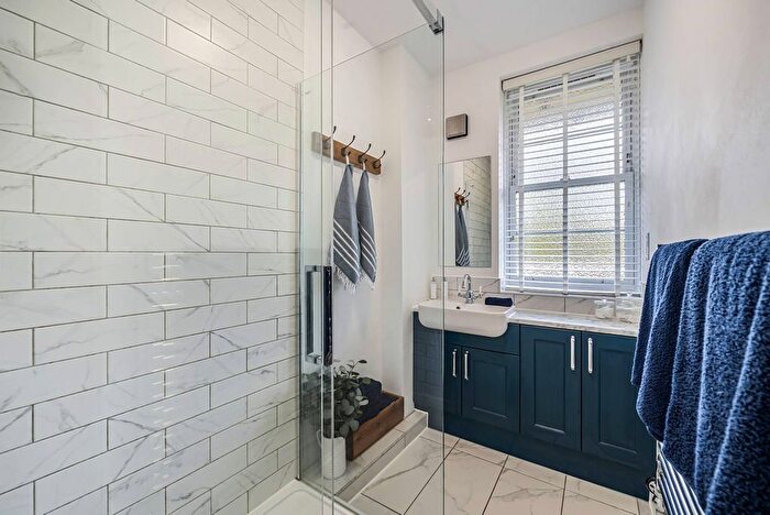 2 Bedroom Flat For Sale In Matilda House, St Katharine Docks, London, E1W