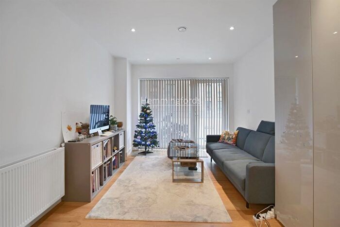 1 Bedroom Flat To Rent In Hugero Point, Rennie Street, London, SE10