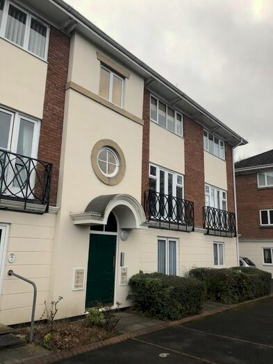 2 Bedroom Flat To Rent In Rosebay Court, Darlington, DL3
