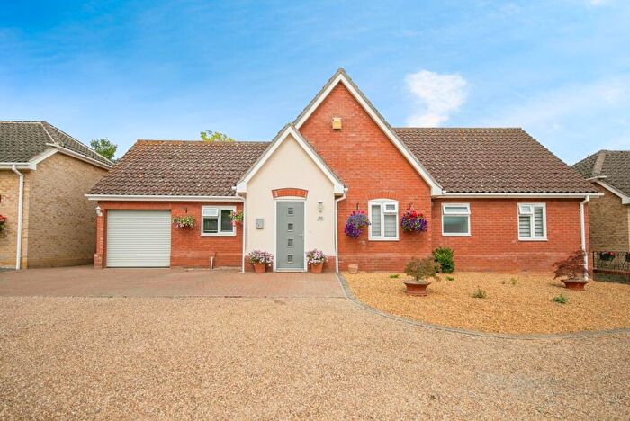 3 Bedroom Bungalow For Sale In Pembroke Place, Sudbury, Suffolk, CO10