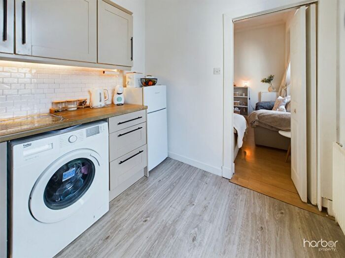 1 Bedroom Flat For Sale In Main Street, Cambuslang, Glasgow, South Lanarkshire, G72