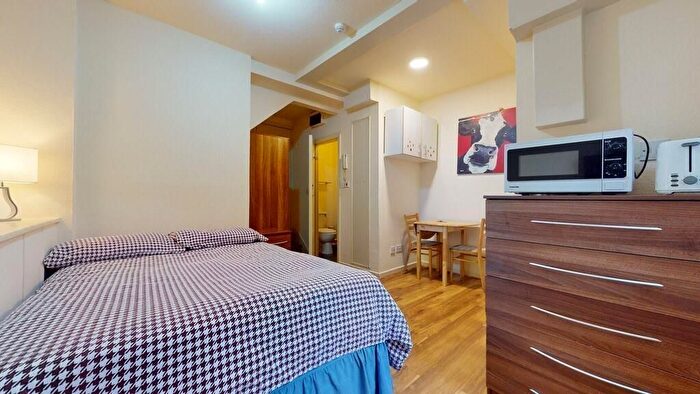 Studio To Rent In Chatsworth Road, Kilburn, NW2