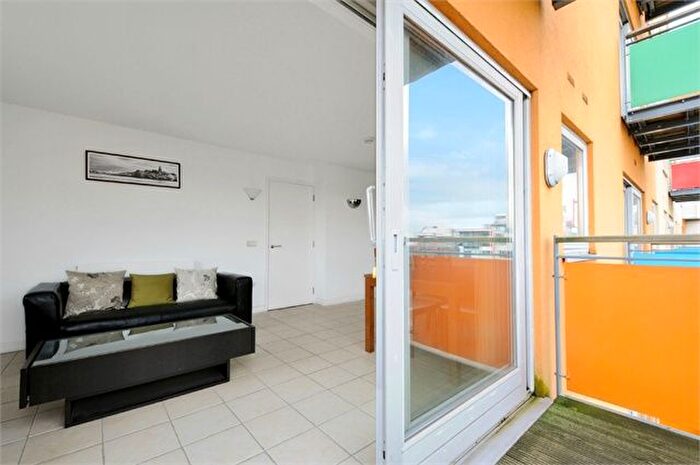 1 Bedroom Flat To Rent In Metcalfe Court, John Harrison Way, Greenwich, SE10