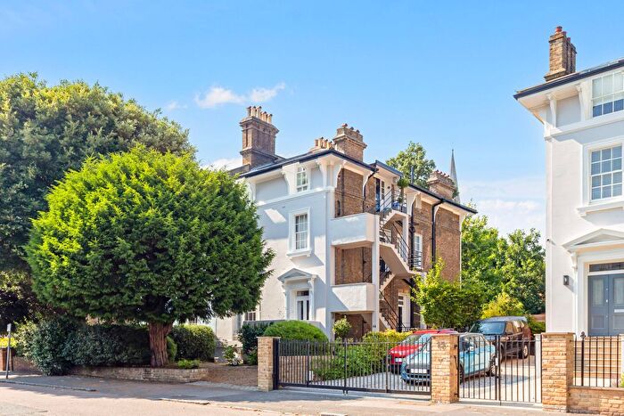 2 Bedroom Flat For Sale In Church Terrace, London, SE13