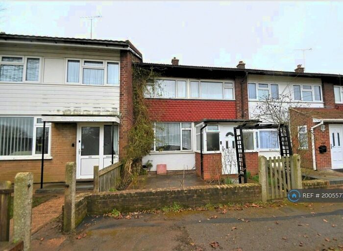 3 Bedroom Terraced House To Rent In Tamar Way, Langley, SL3