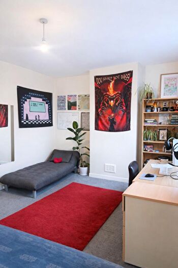 4 Bedroom Terraced House To Rent In Osmaston Street, Nottingham, NG7