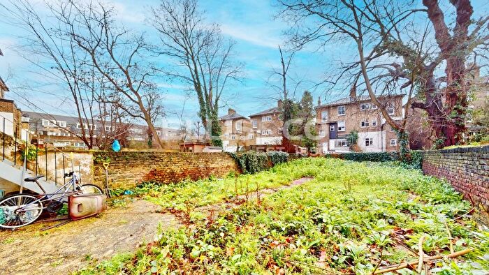 2 Bedroom Flat For Sale In Penford Street, London, SE5