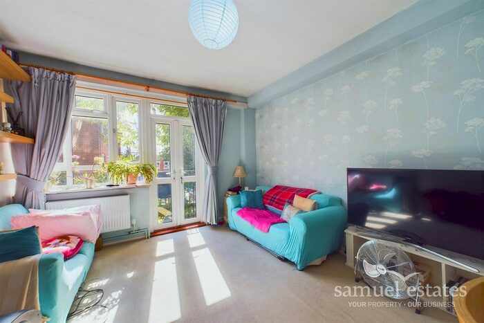 1 Bedroom Flat To Rent In Gravenel Gardens, Nutwell Street, Tooting, SW17