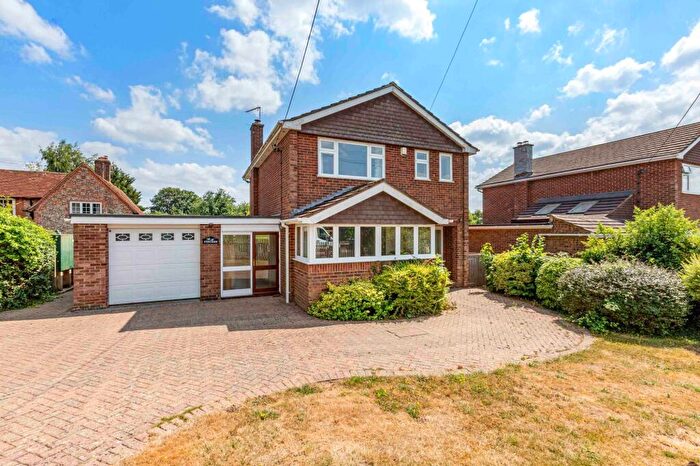 3 Bedroom Detached House For Sale In Flowers Bottom Lane, Speen, HP27