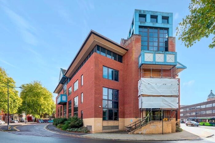 2 Bedroom Flat To Rent In Swindon, Wiltshire, SN1