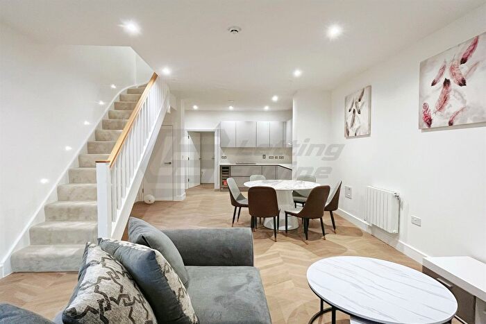 4 Bedroom Flat To Rent In Handley Drive, London, SE3