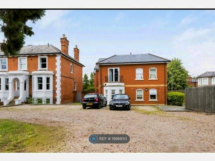 1 Bedroom Flat To Rent In Aviator Place, Reading, RG1