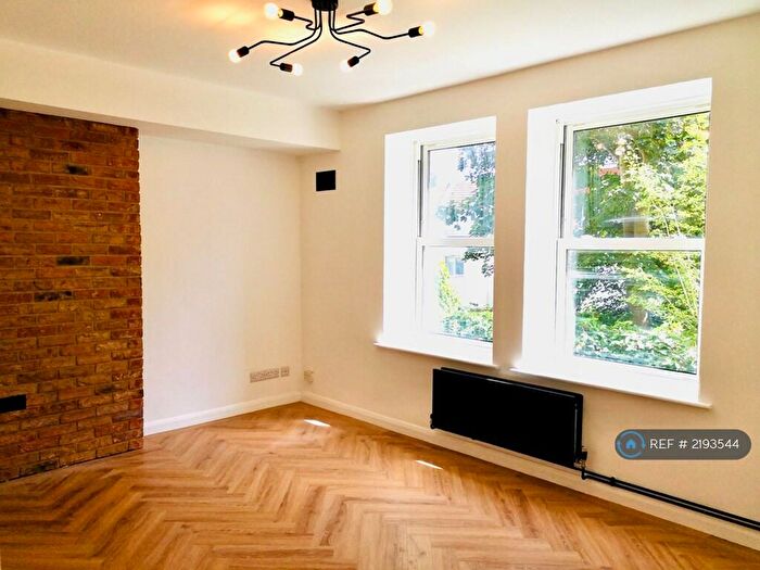 1 Bedroom Flat To Rent In Buckingham Road, Brighton, BN1