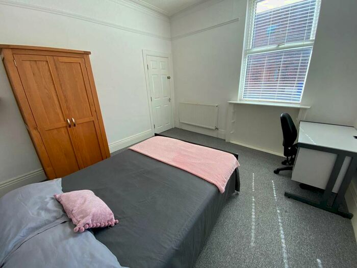4 Bedroom Terraced House To Rent In Croydon Street, Sheffield, S11