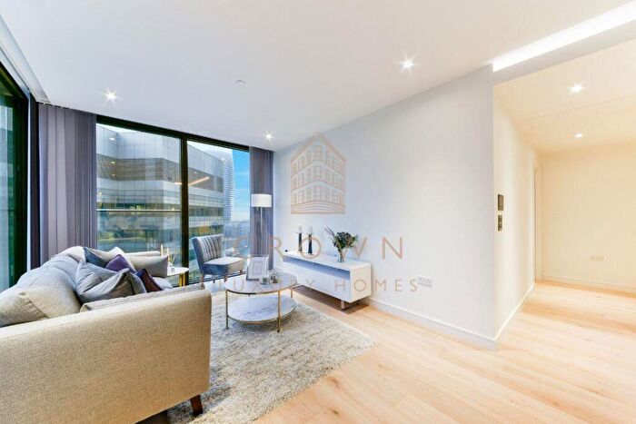 2 Bedroom Apartment To Rent In Hampton Tower - Th Floor, Canary Wharf, E14