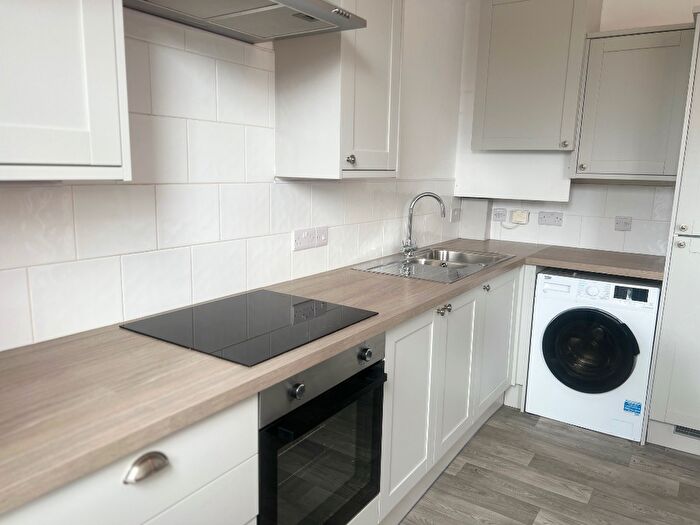 2 Bedroom Flat To Rent In Arch View Crescent, Liverpool, Merseyside, L1