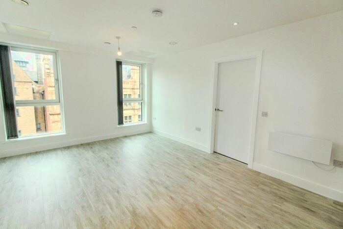 2 Bedroom Flat To Rent In Atelier Building, Chapel Street, Salford, M3