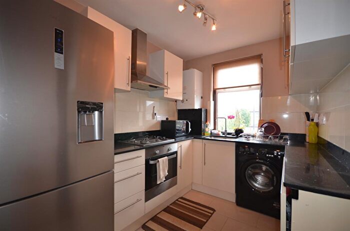 2 Bedroom Maisonette To Rent In Park Road, Wembley, Middlesex, HA0