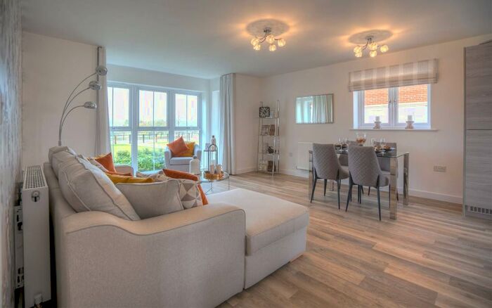 2 Bedroom Apartment For Sale In Hall Road, Rochester, Kent, ME1