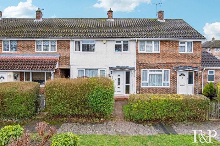 3 Bedroom Terraced House For Sale In Slough, Berkshire, SL2