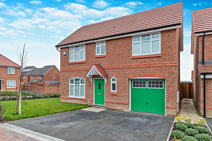 3 Bedroom Detached House For Sale In Starfitts Close, Kirkbymoorside, YO62