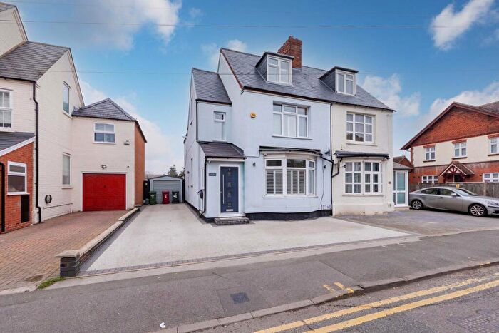 3 Bedroom Semi-Detached House For Sale In Willoughby Road, Langley, SL3