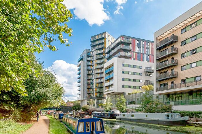 2 Bedroom Flat To Rent In Sky Apartments, Homerton Road, London, E9