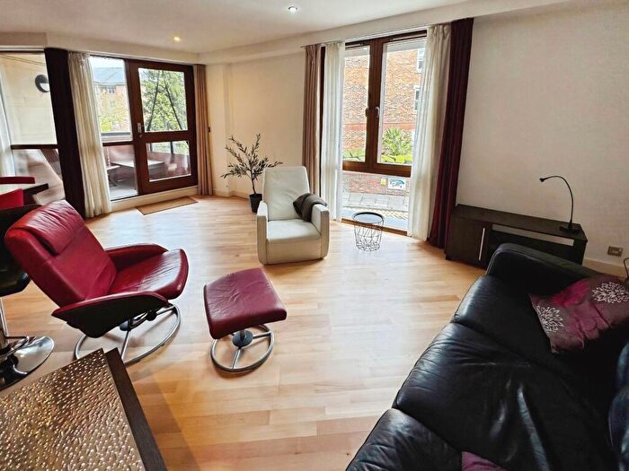 2 Bedroom Flat To Rent In Dock Street, Leeds, West Yorkshire, LS10