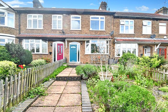 3 Bedroom Terraced House For Sale In Grange Road, Gillingham, ME7