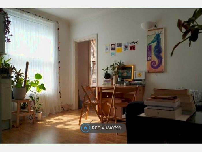 1 Bedroom Flat To Rent In Preston Close, London, SE1